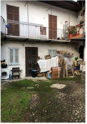 appartamento in vendita a Caronno Varesino