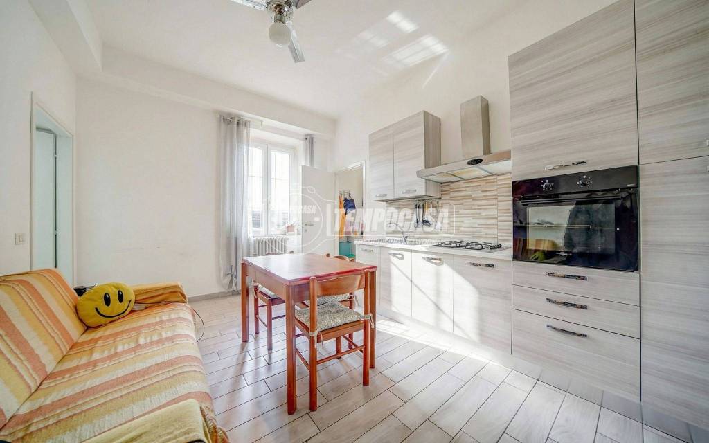 appartamento in vendita a Caronno Varesino