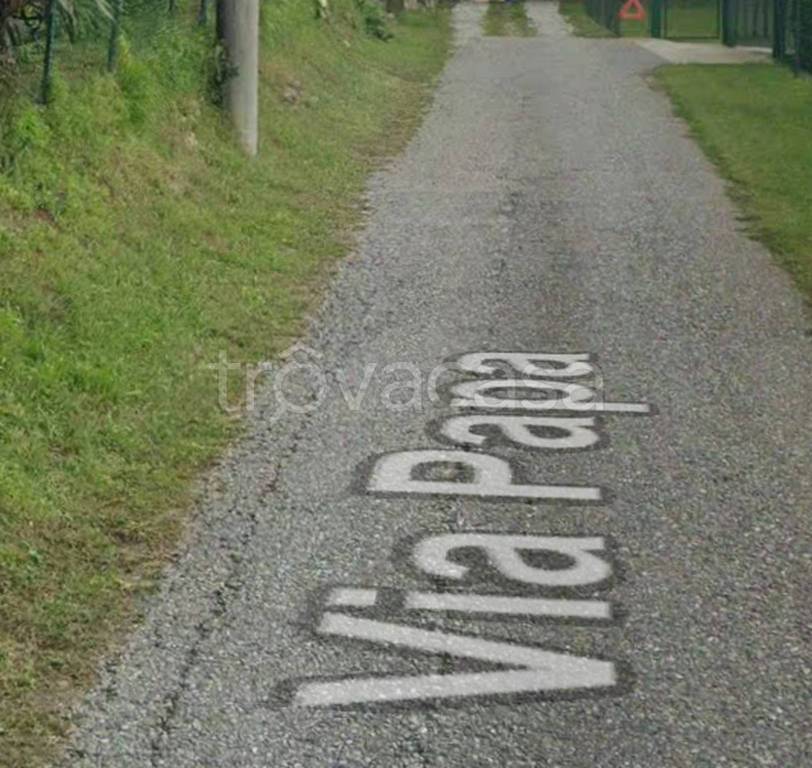 locale commerciale in vendita a Caronno Varesino