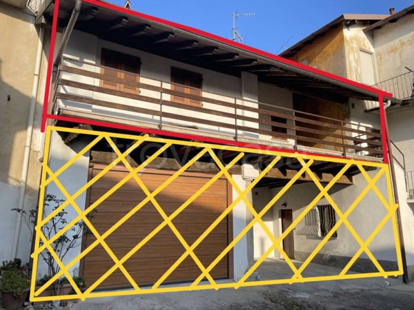 appartamento in vendita a Caronno Varesino in zona Stribiana