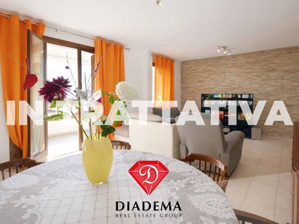 appartamento in vendita a Caronno Varesino