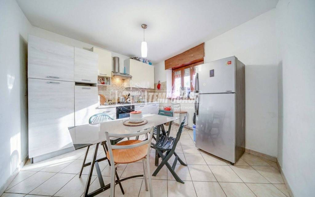 casa indipendente in vendita a Caronno Varesino