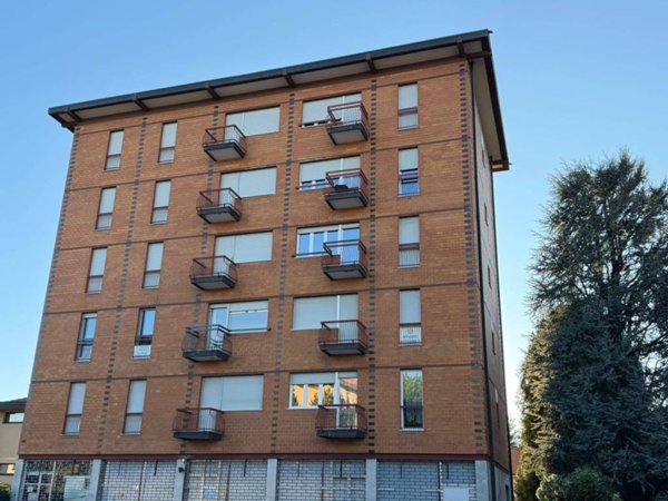appartamento in vendita a Caronno Varesino