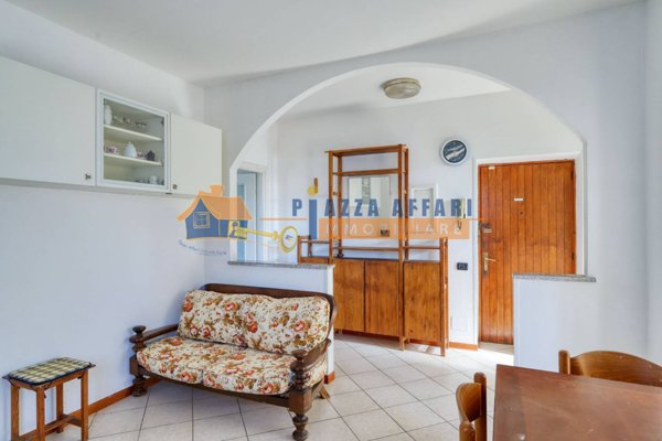appartamento in vendita a Caronno Varesino in zona Palani