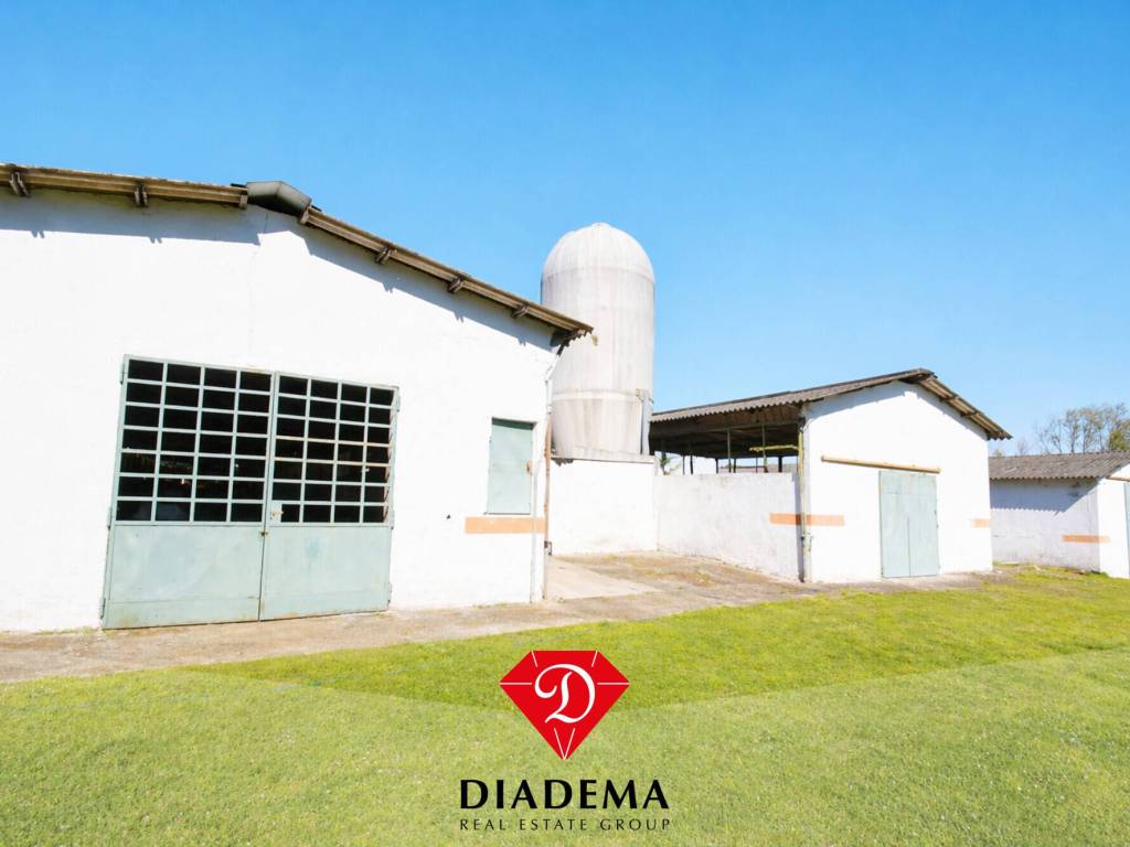 casa indipendente in vendita a Caronno Varesino