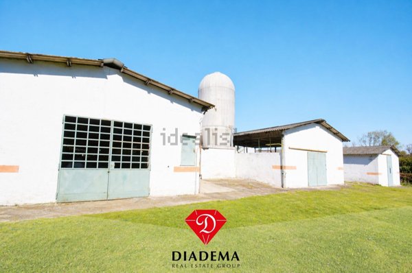 azienda agricola in vendita a Caronno Varesino in zona Palani