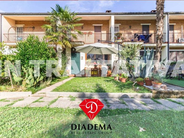 casa indipendente in vendita a Caronno Varesino in zona Palani