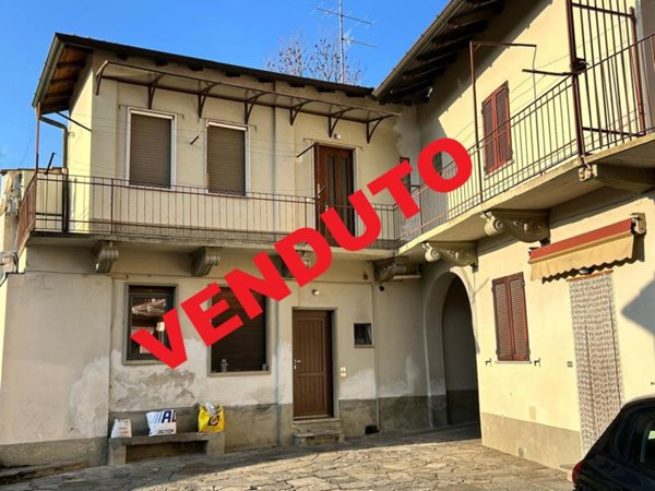 appartamento in vendita a Caronno Varesino in zona Palani