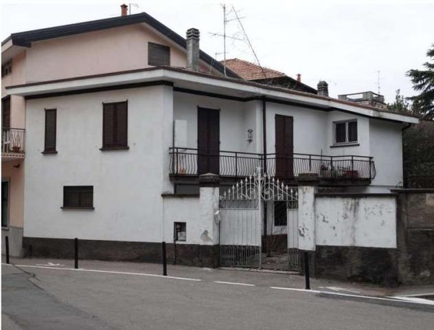 casa indipendente in vendita a Caronno Varesino