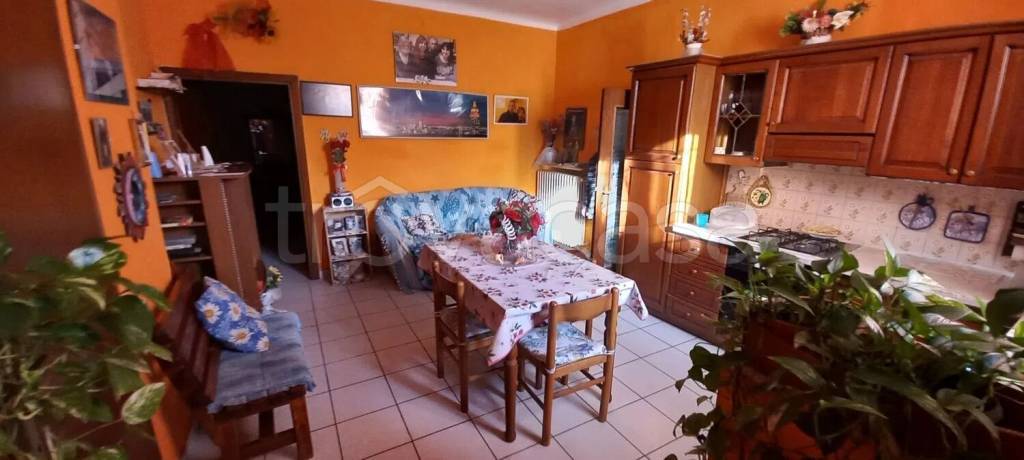 appartamento in vendita a Caronno Varesino in zona Stribiana