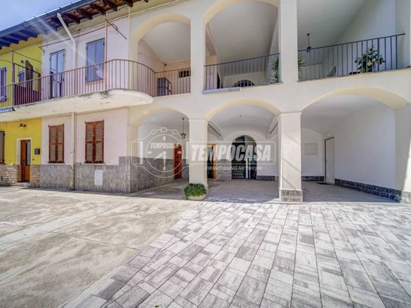 appartamento in vendita a Caronno Varesino in zona Palani