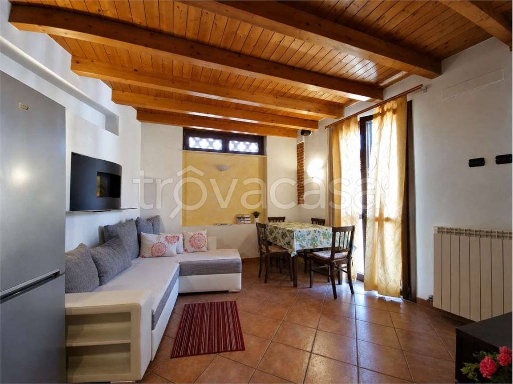 casa indipendente in vendita a Caronno Varesino in zona Palani