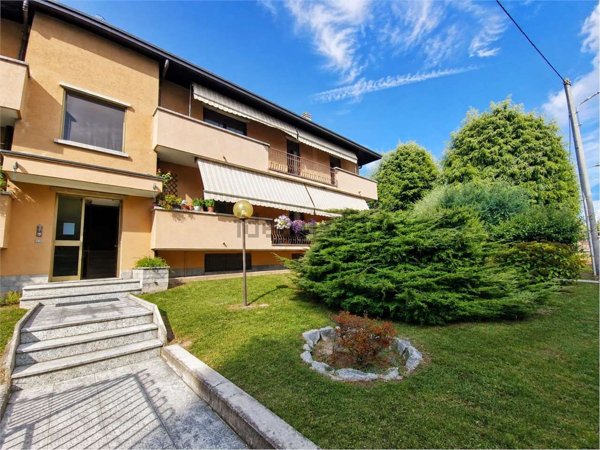 appartamento in vendita a Caronno Varesino in zona Palani