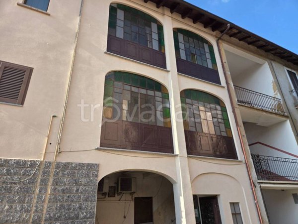 appartamento in vendita a Caronno Varesino in zona Stribiana