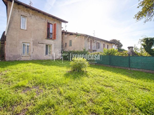 casa indipendente in vendita a Caronno Varesino in zona Palani