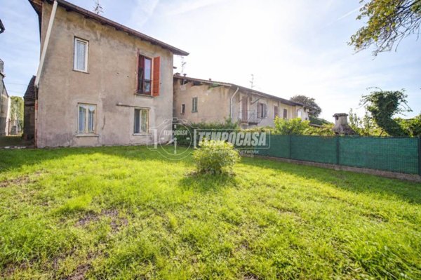 casa indipendente in vendita a Caronno Varesino in zona Palani