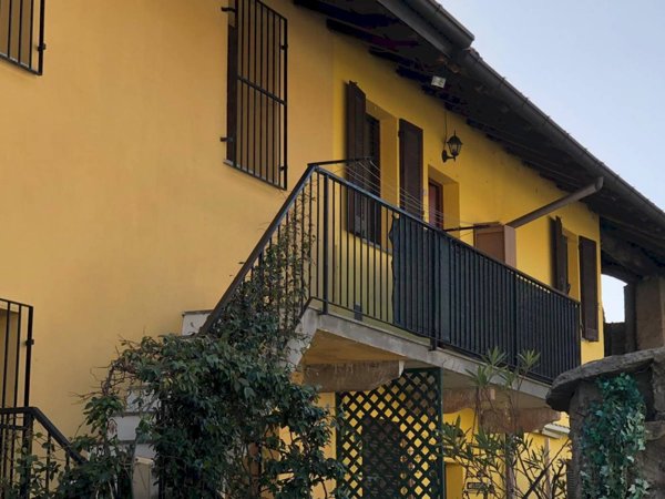 appartamento in vendita a Casale Litta in zona Villadosia