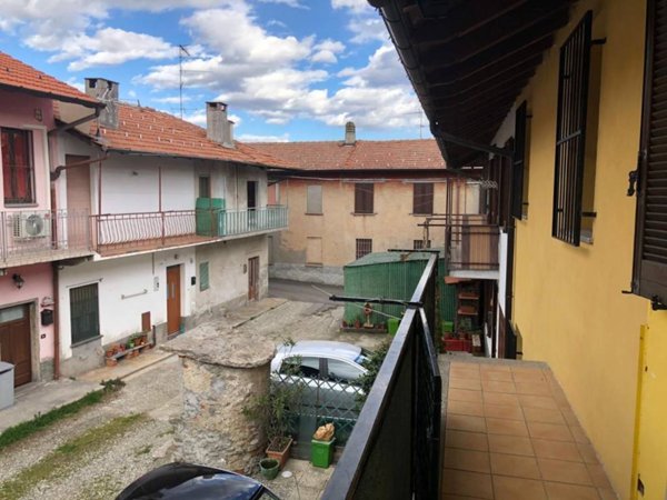 appartamento in vendita a Casale Litta in zona Villadosia