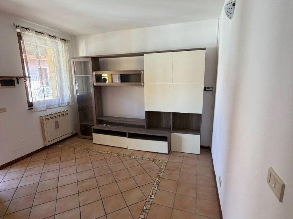 appartamento in vendita a Casale Litta in zona Villadosia