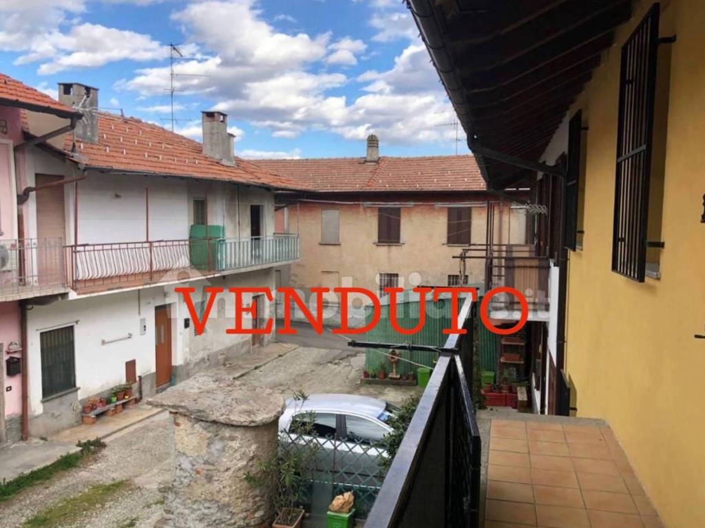appartamento in vendita a Casale Litta in zona Villadosia