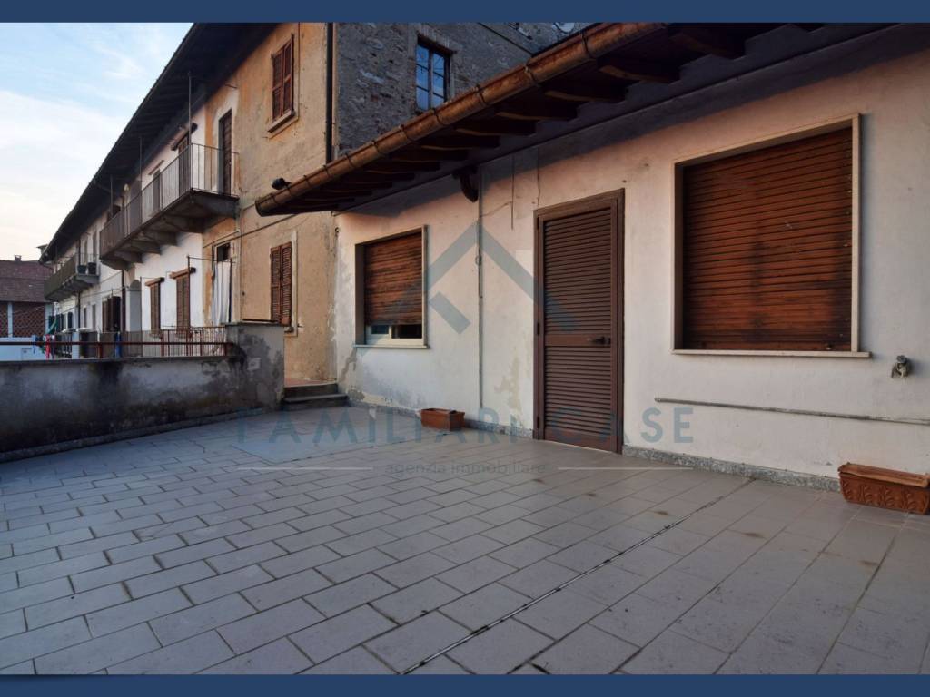 casa indipendente in vendita a Casale Litta