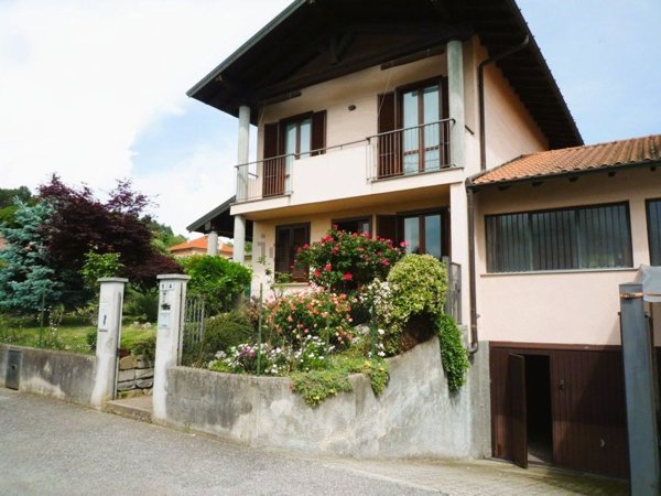 casa indipendente in vendita a Casale Litta