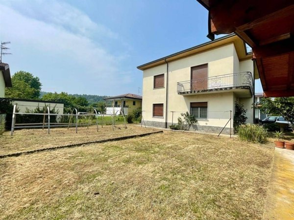 casa indipendente in vendita a Casale Litta in zona Villadosia