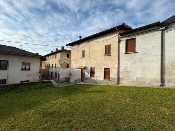 casa indipendente in vendita a Casale Litta in zona Villadosia