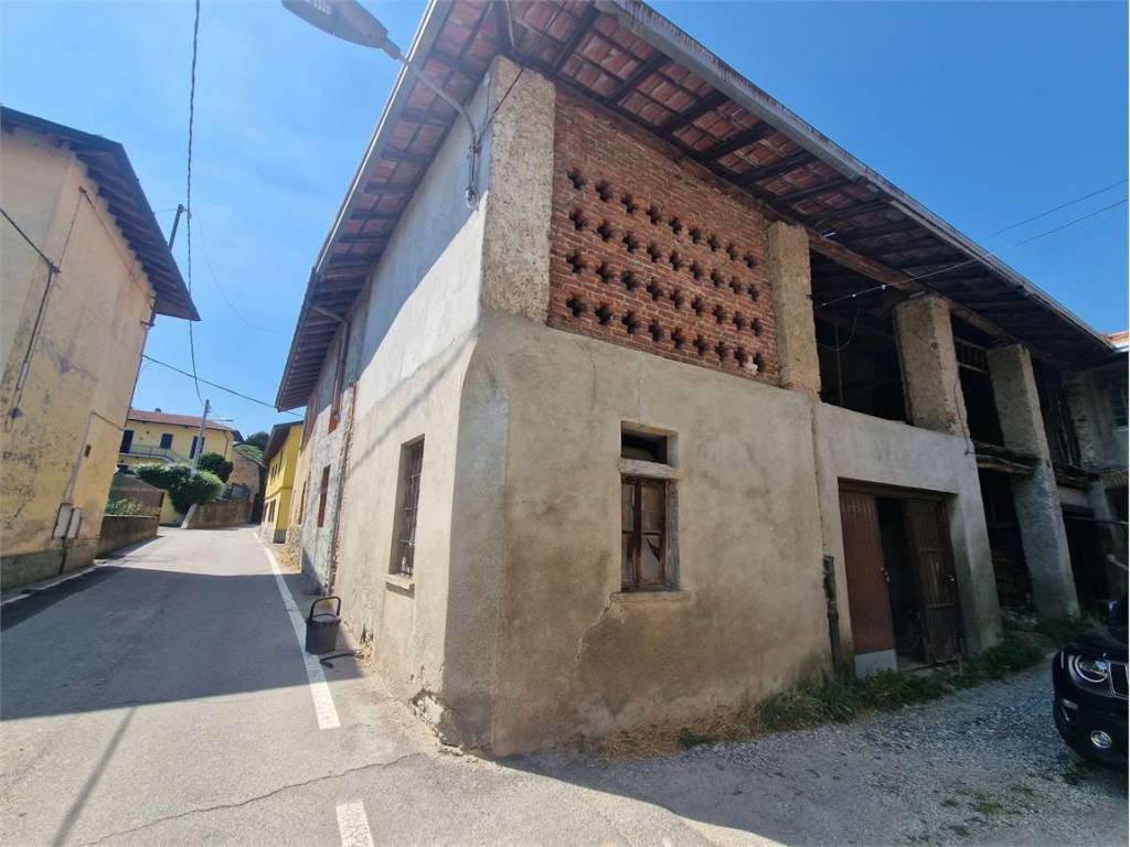 appartamento in vendita a Casale Litta in zona Villadosia
