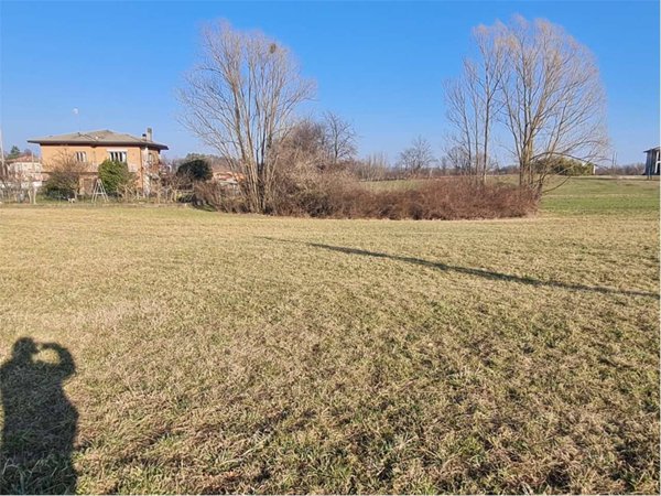 casa indipendente in vendita a Casale Litta in zona Villadosia