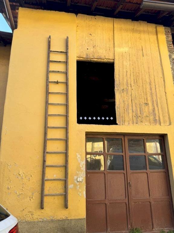 casa indipendente in vendita a Casale Litta in zona Villadosia