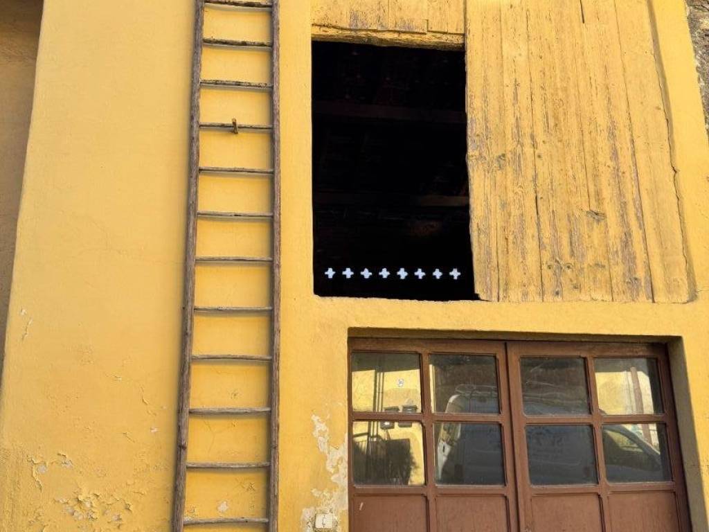 casa indipendente in vendita a Casale Litta in zona Villadosia