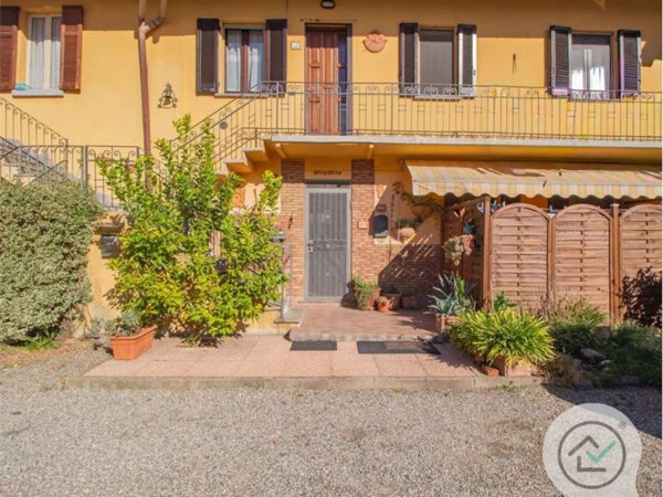 appartamento in vendita a Casale Litta in zona Villadosia