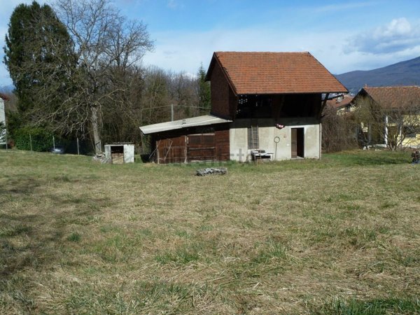 casa indipendente in vendita a Casale Litta in zona Bernate