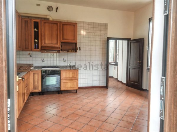 casa indipendente in vendita a Casale Litta in zona Villadosia