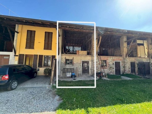 casa indipendente in vendita a Casale Litta