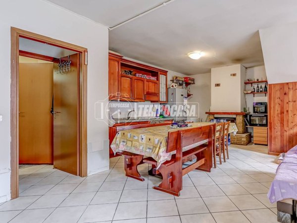 appartamento in vendita a Casale Litta in zona Villadosia