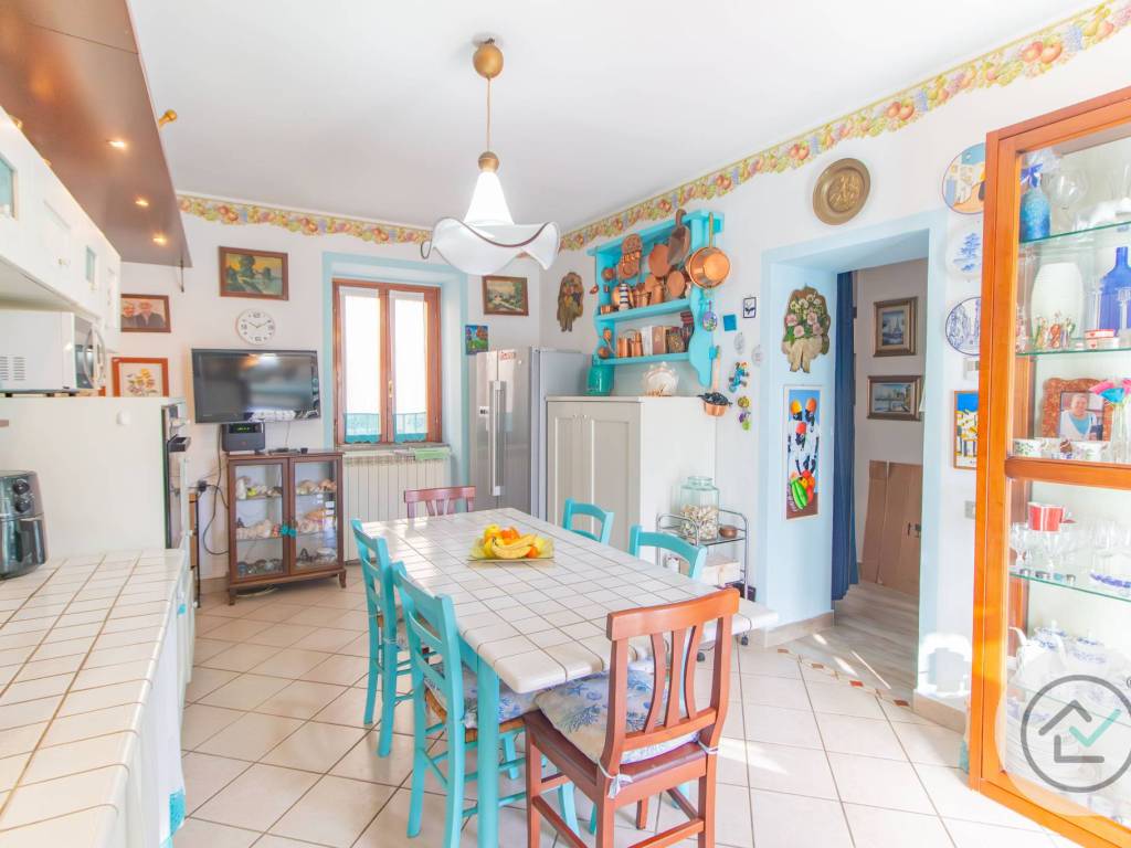 appartamento in vendita a Casale Litta in zona Villadosia