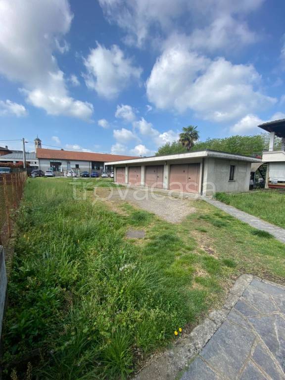 casa indipendente in vendita a Casale Litta in zona Villadosia