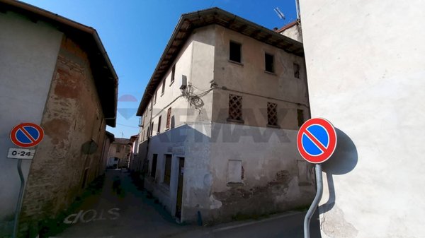 casa indipendente in vendita a Casale Litta