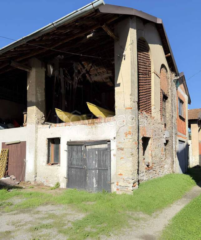 appartamento in vendita a Casale Litta in zona Bernate