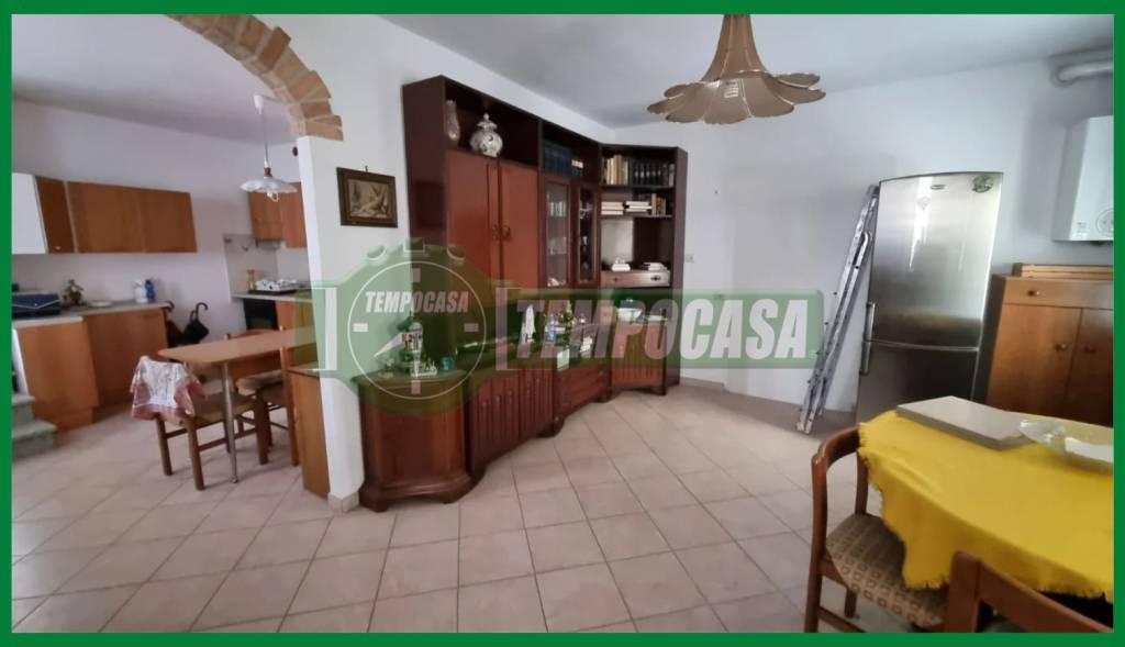 appartamento in vendita a Casalzuigno
