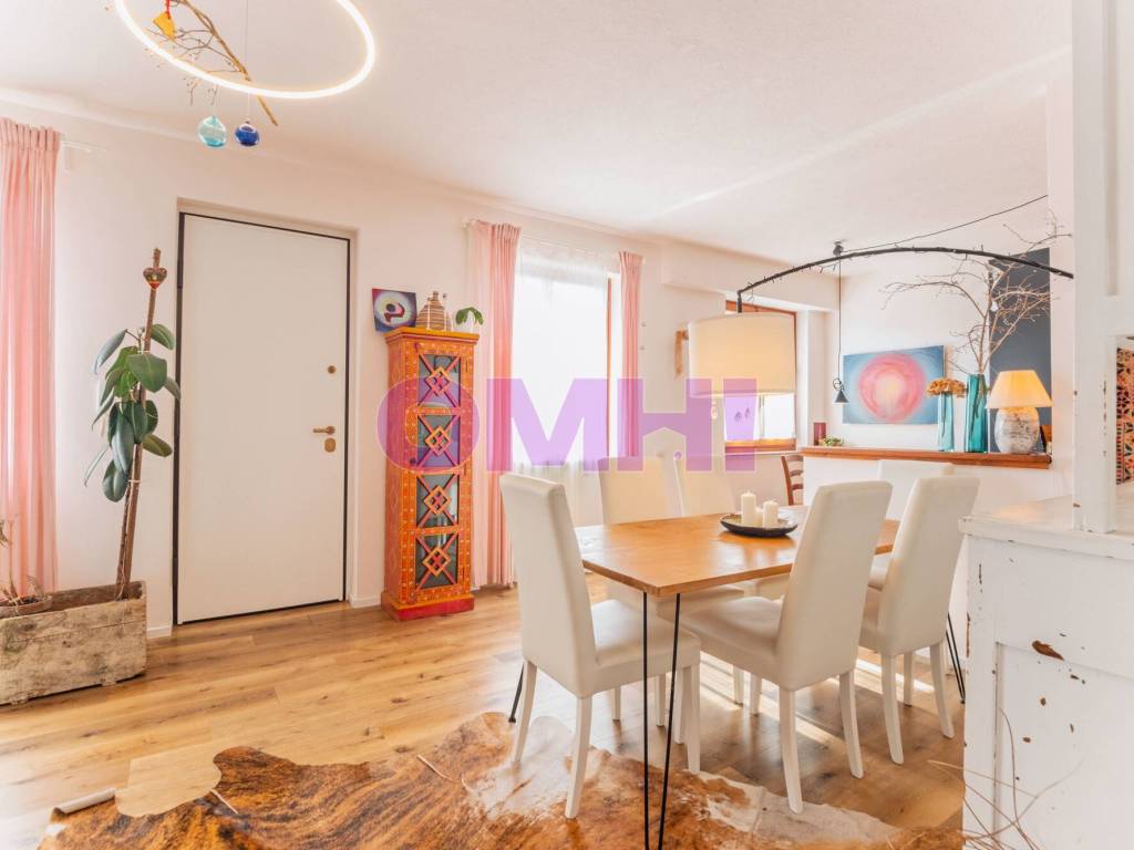 casa indipendente in vendita a Casalzuigno