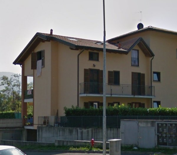 appartamento in vendita a Casalzuigno