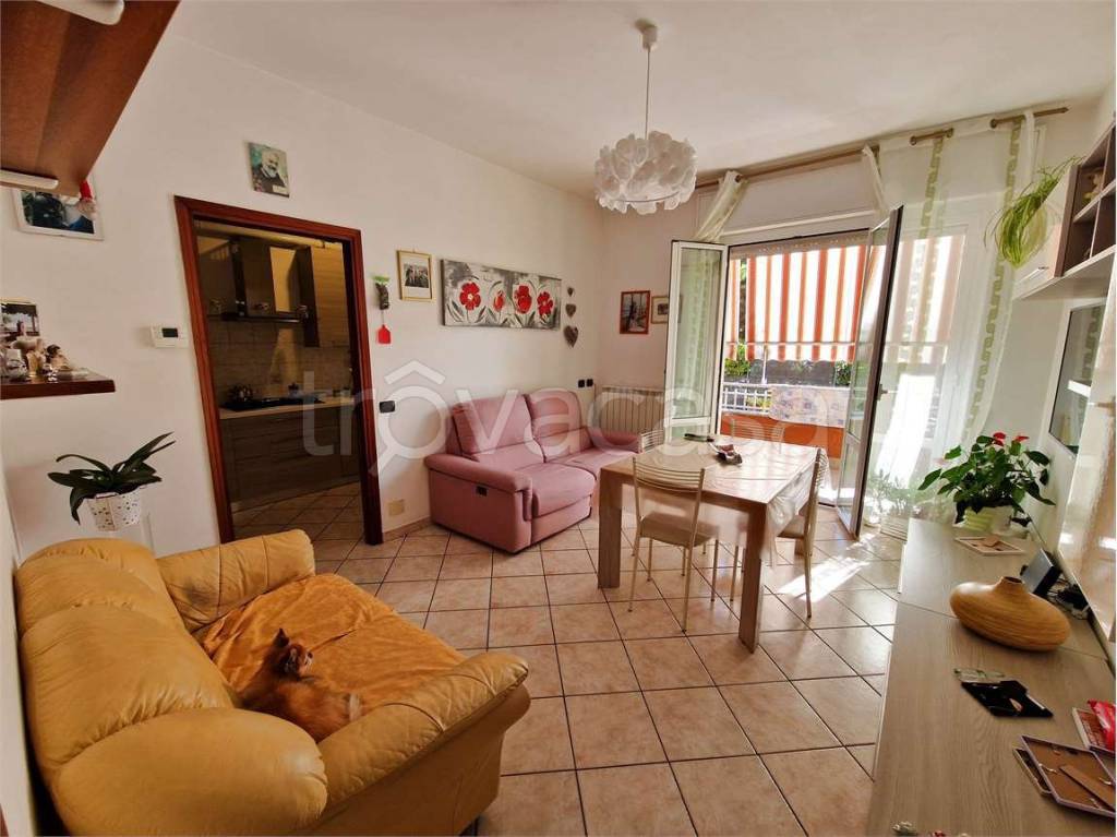 appartamento in vendita a Casalzuigno