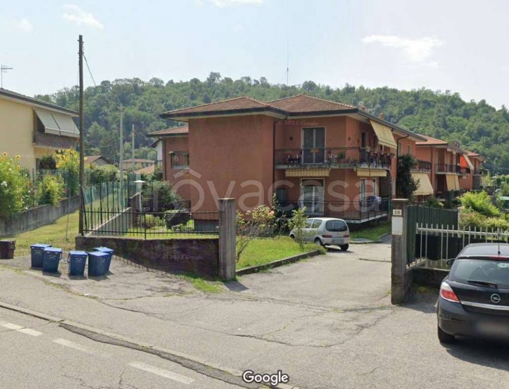 appartamento in vendita a Casalzuigno