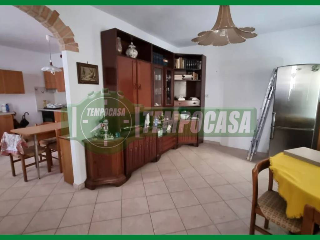 appartamento in vendita a Casalzuigno