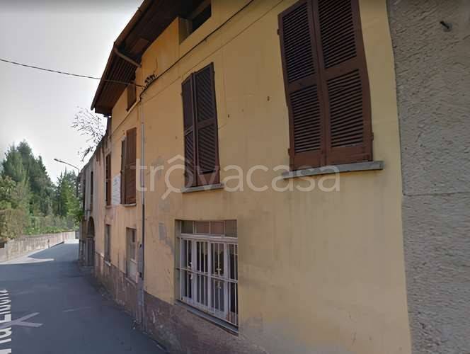 appartamento in vendita a Casalzuigno