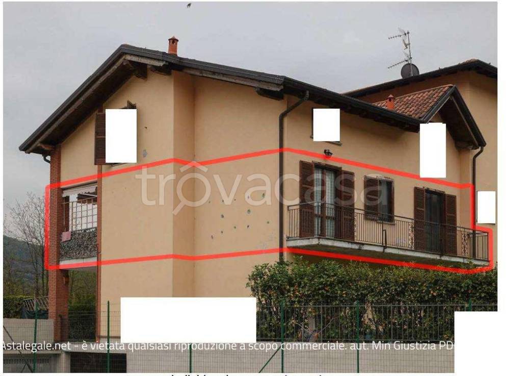 appartamento in vendita a Casalzuigno