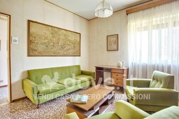 casa indipendente in vendita a Casalzuigno